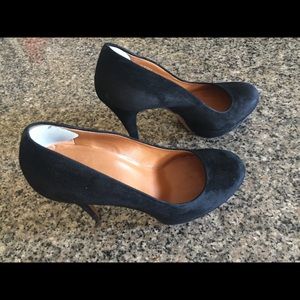 Gucci heels 👠